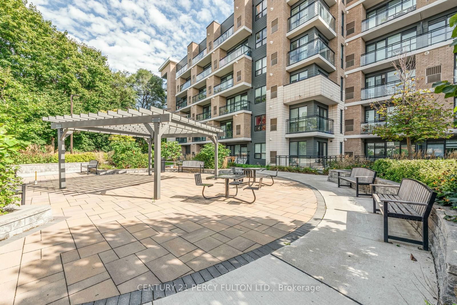 1 Falaise Rd, unit 409 for sale