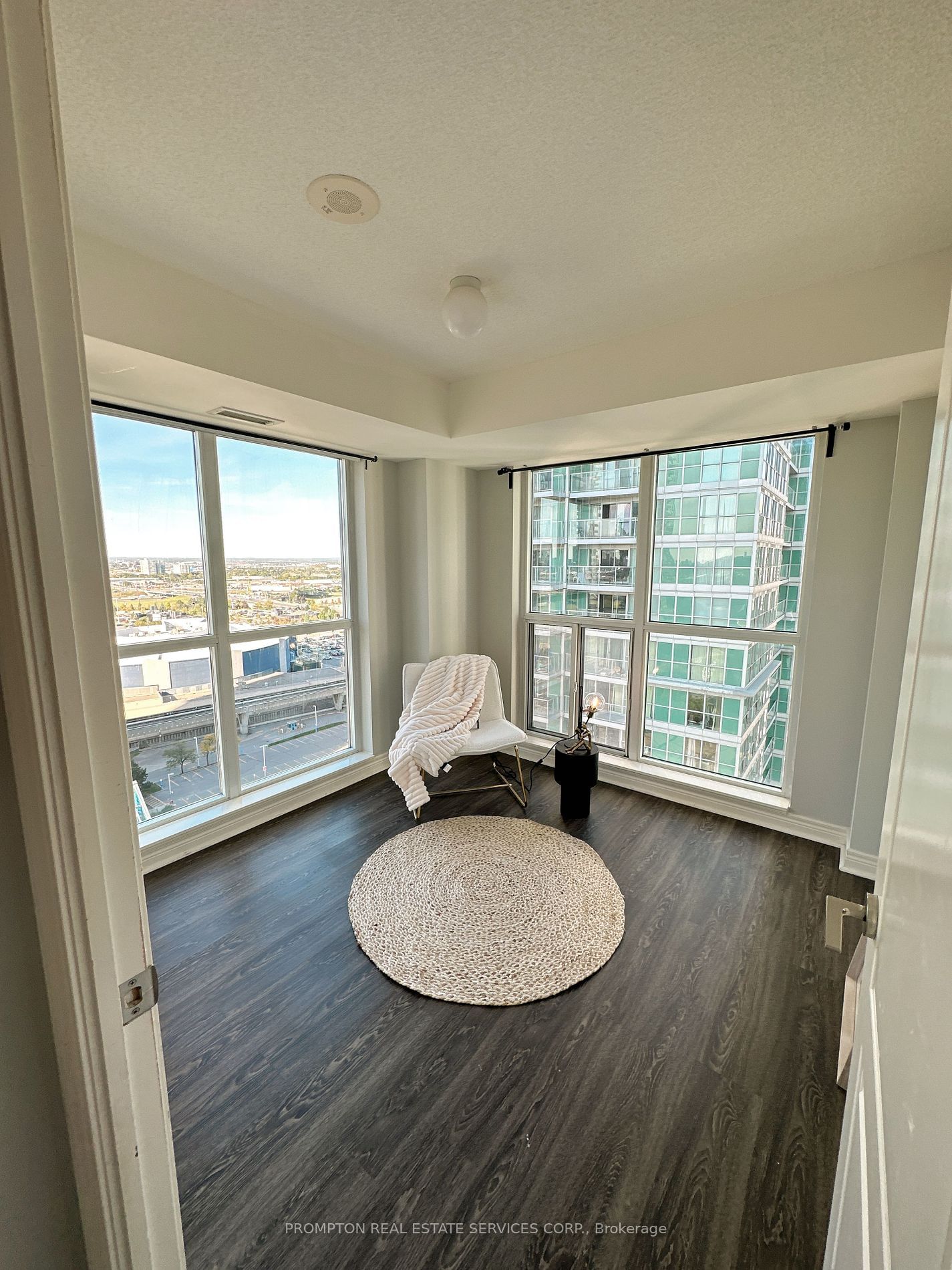 60 Town Centre Crt, unit 1804 for sale