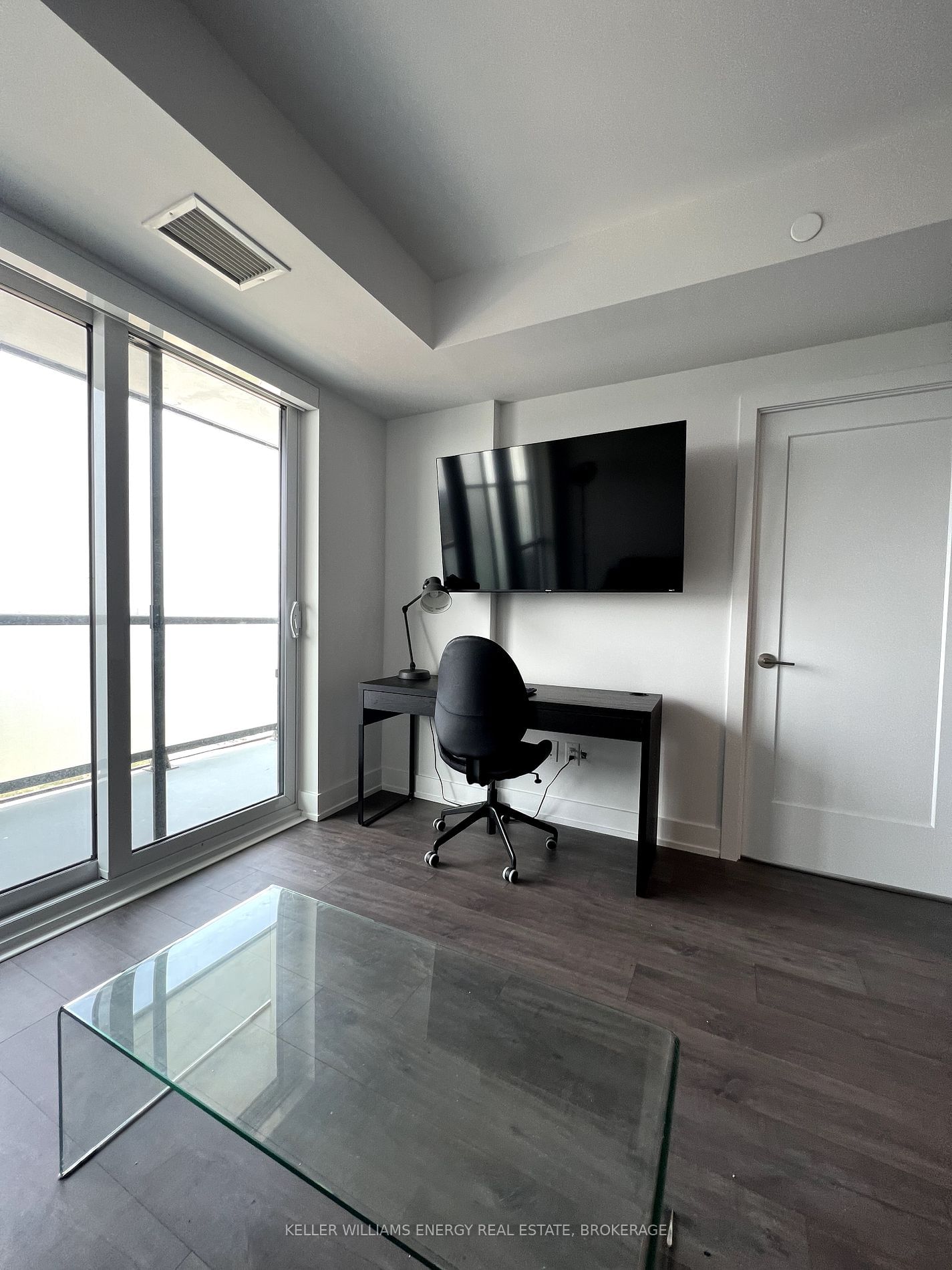 2550 Simcoe St N, unit 1905 for rent