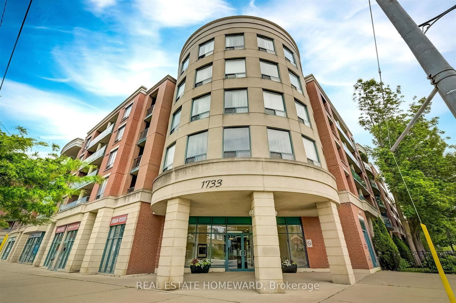 1733 Queen St E, unit 308 for rent