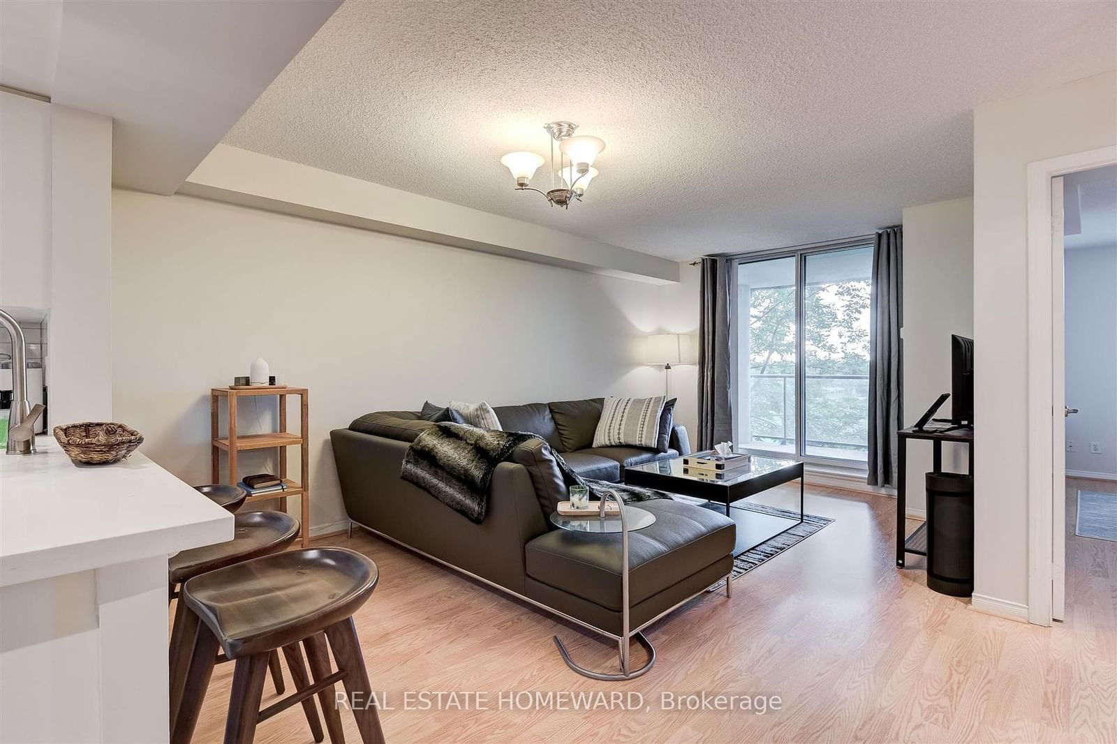 1733 Queen St E, unit 308 for rent