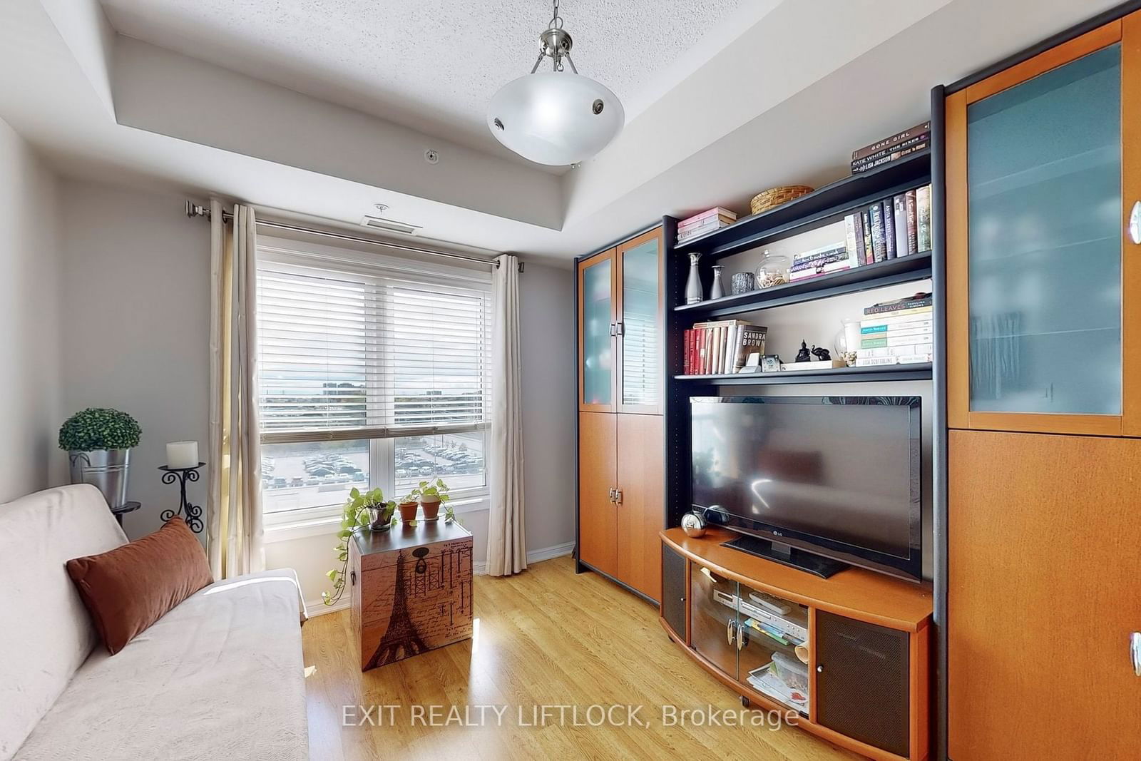 10 Mendelssohn St, unit 423 for sale