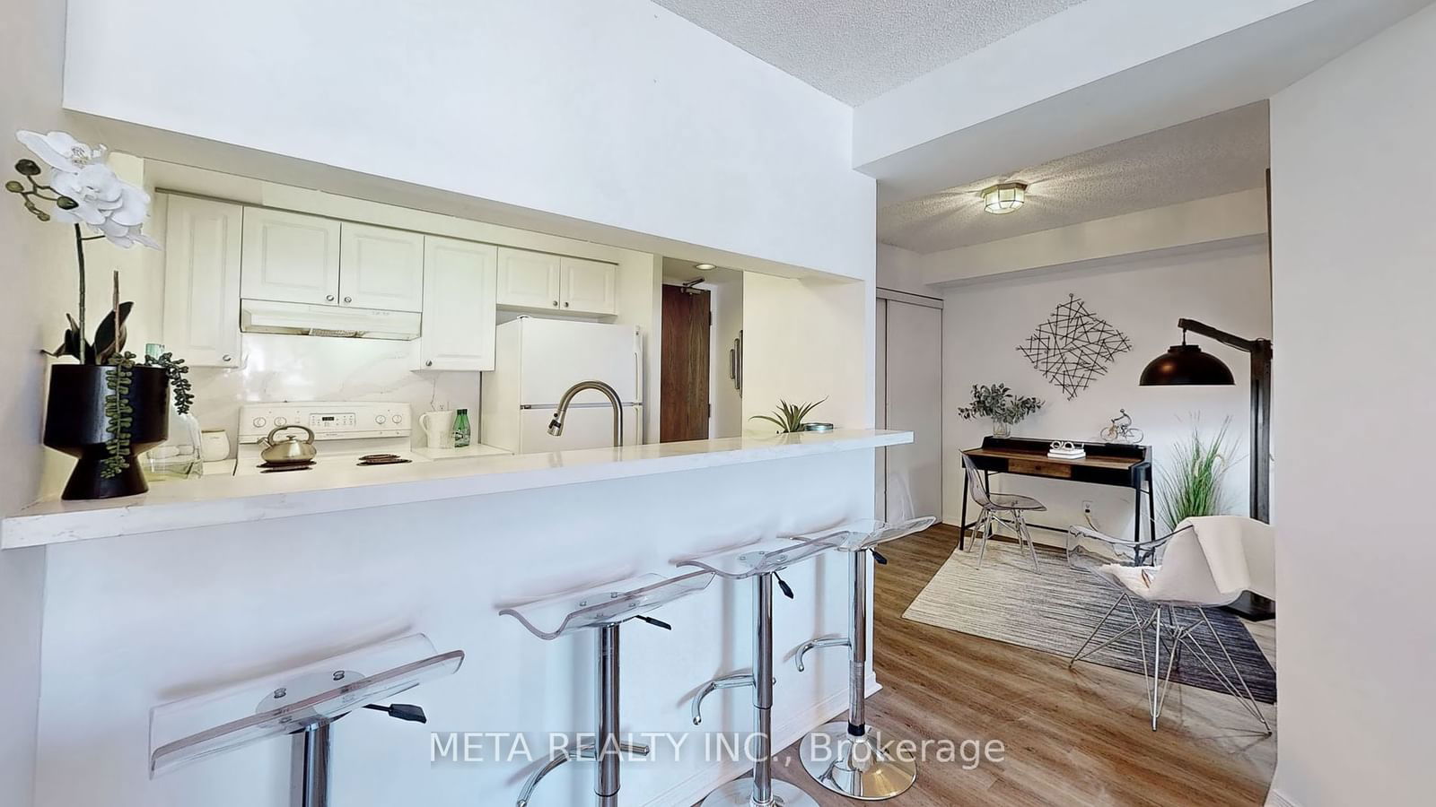 1765 Queen St E, unit 306 for rent