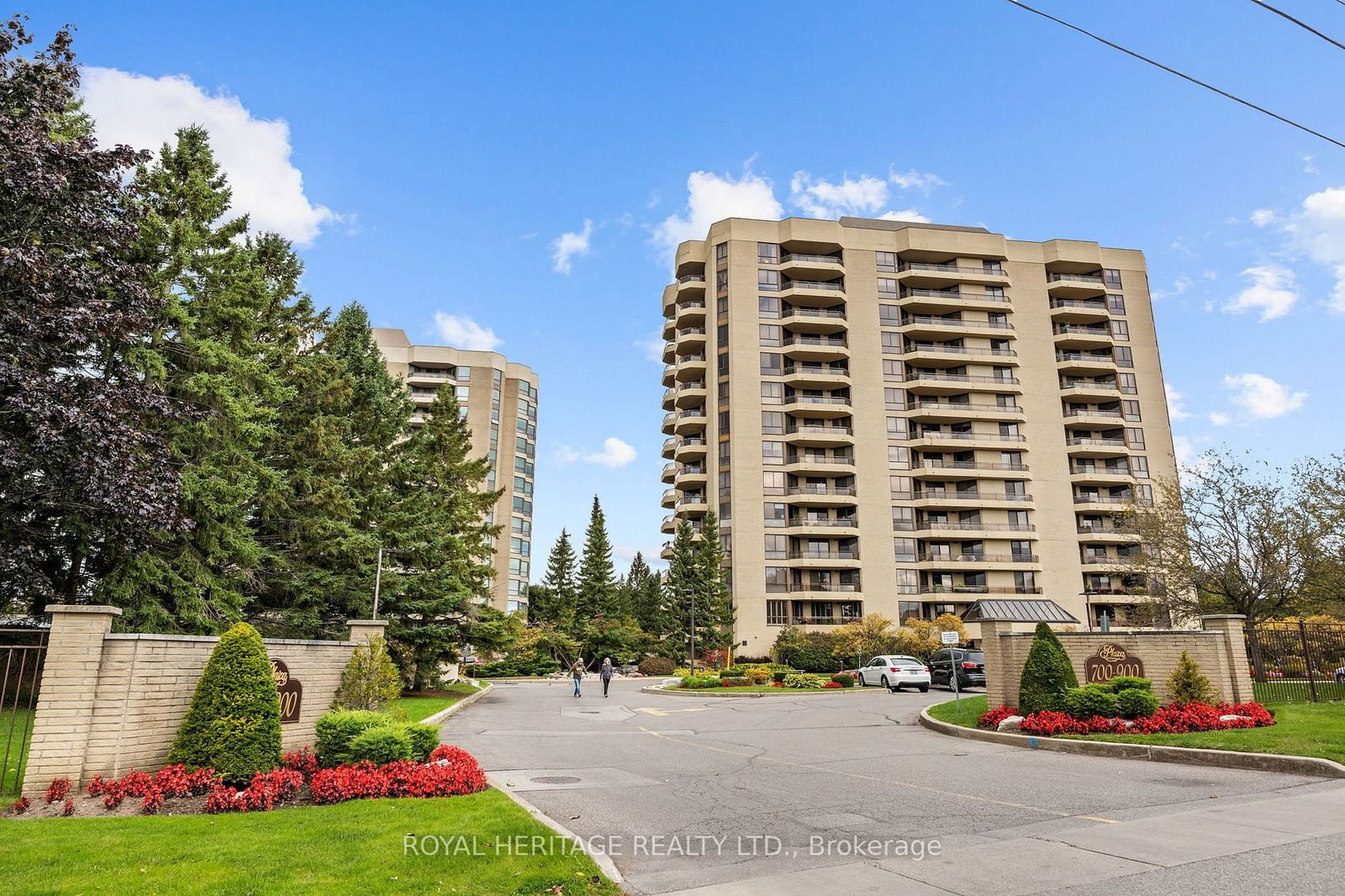 Plaza 900 Condos, Oshawa, Toronto