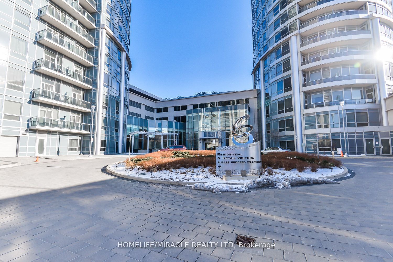 135 Village Green Sq, unit 2826 for rent