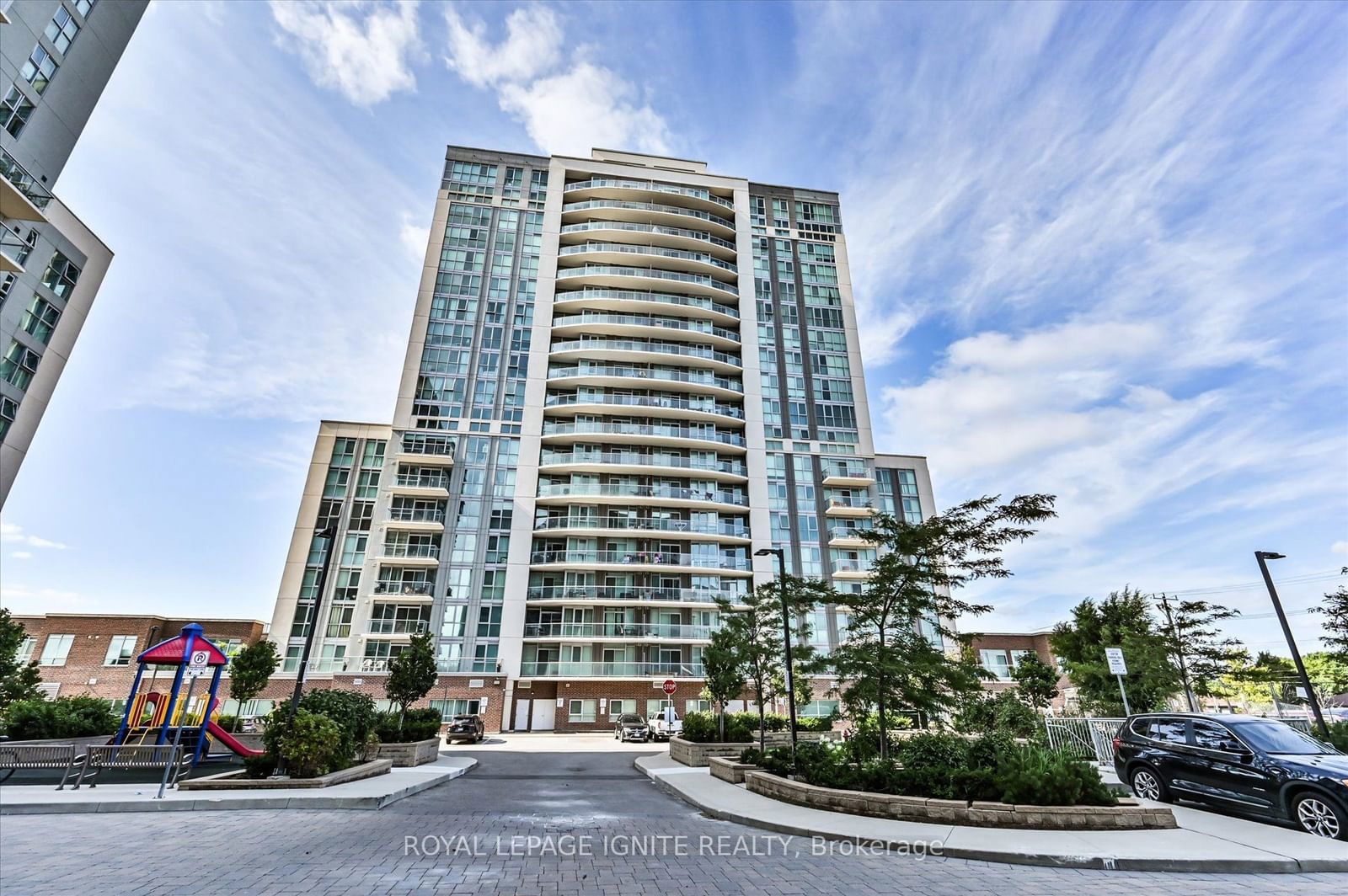 1328 Birchmount Rd, unit 1606 for sale