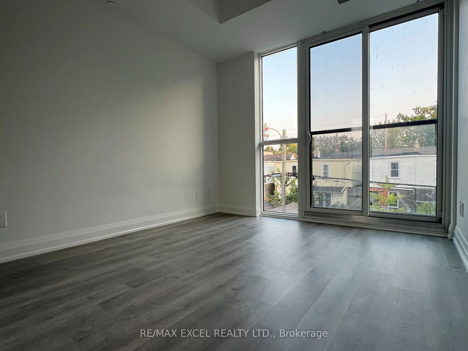 2369 Danforth Ave, unit 215 for rent