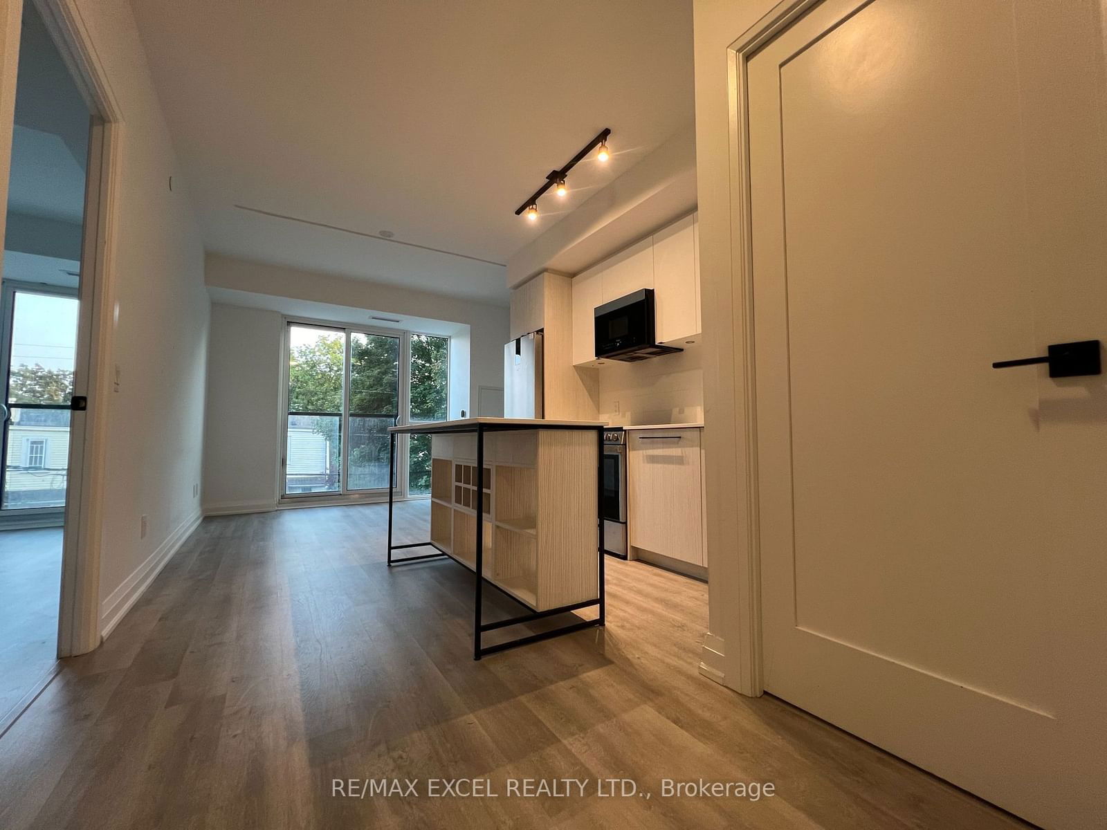 2369 Danforth Ave, unit 215 for rent