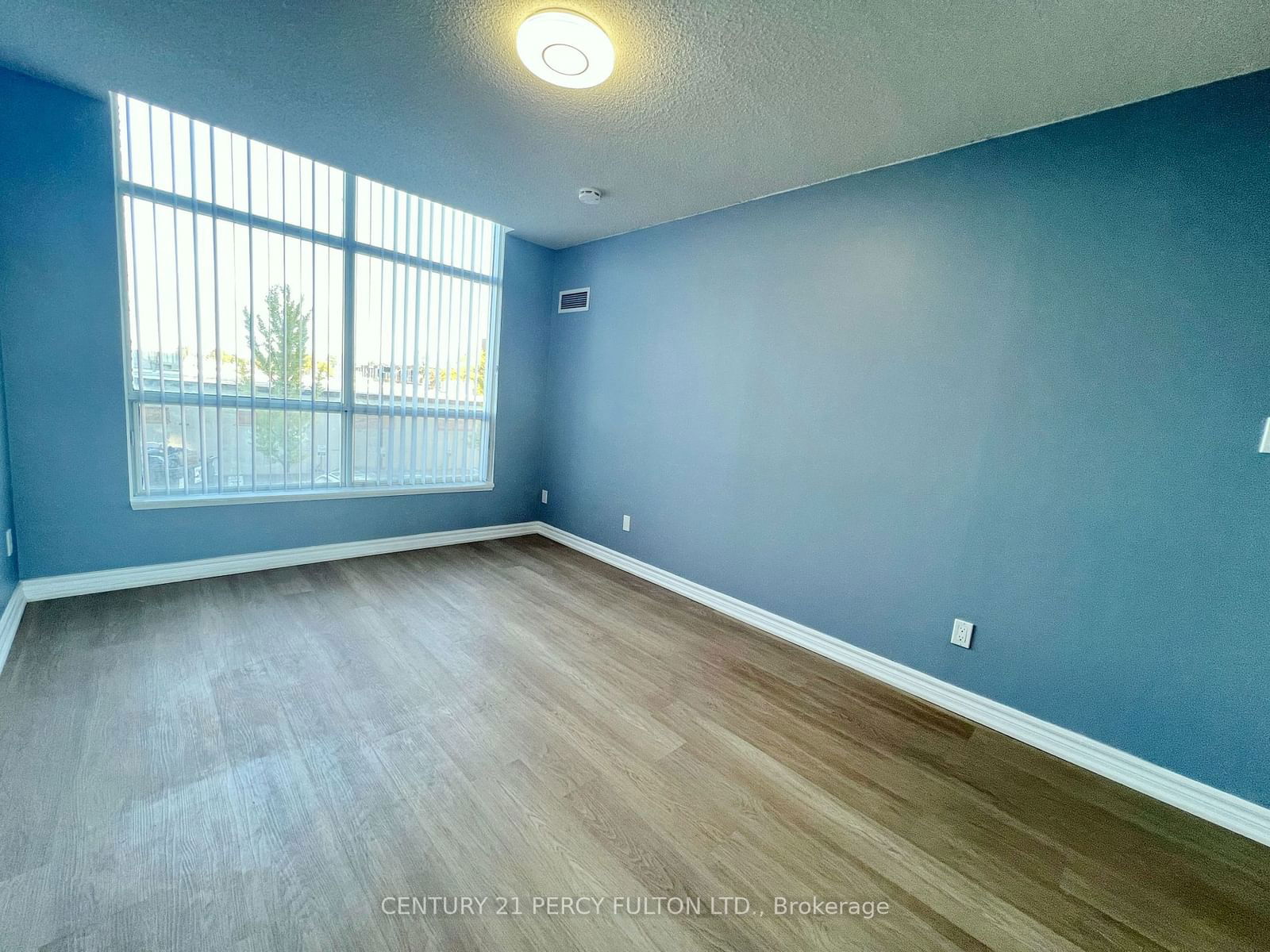 1470 Midland Ave, unit 203 for rent