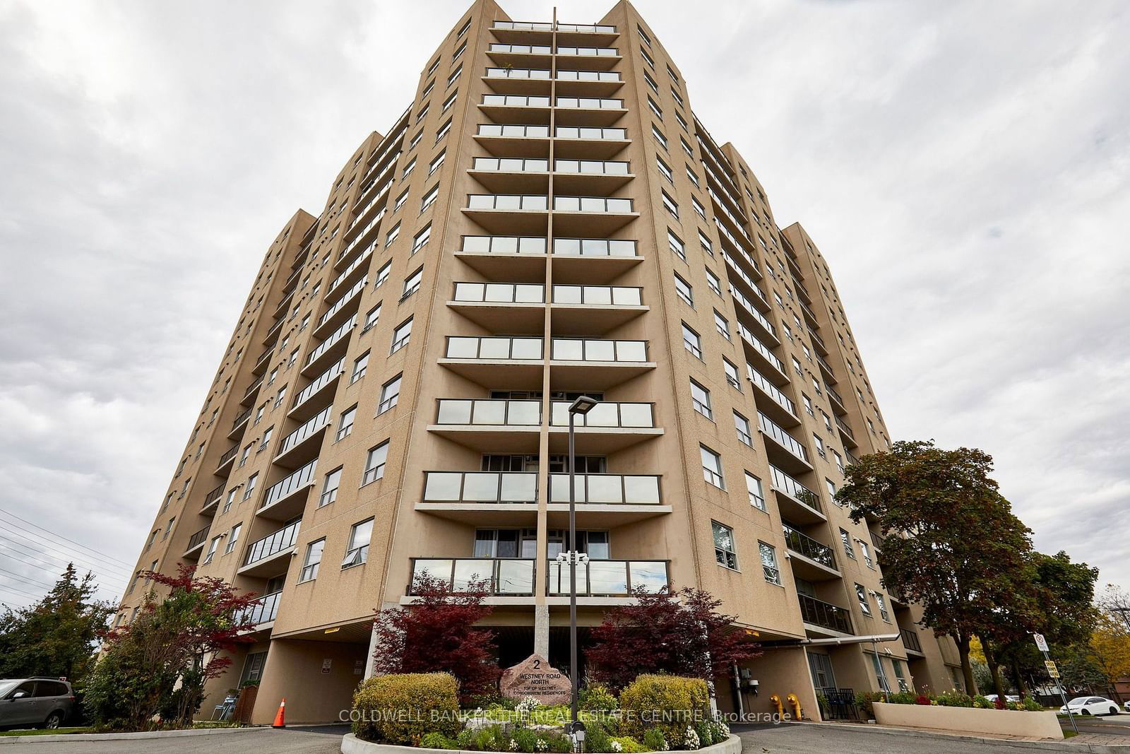 2 Westney Rd N, unit 401 for sale