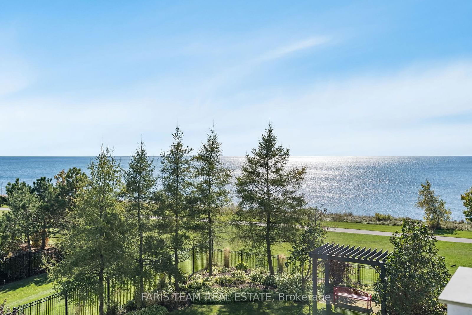 375 Lakebreeze Dr, unit 307 for sale