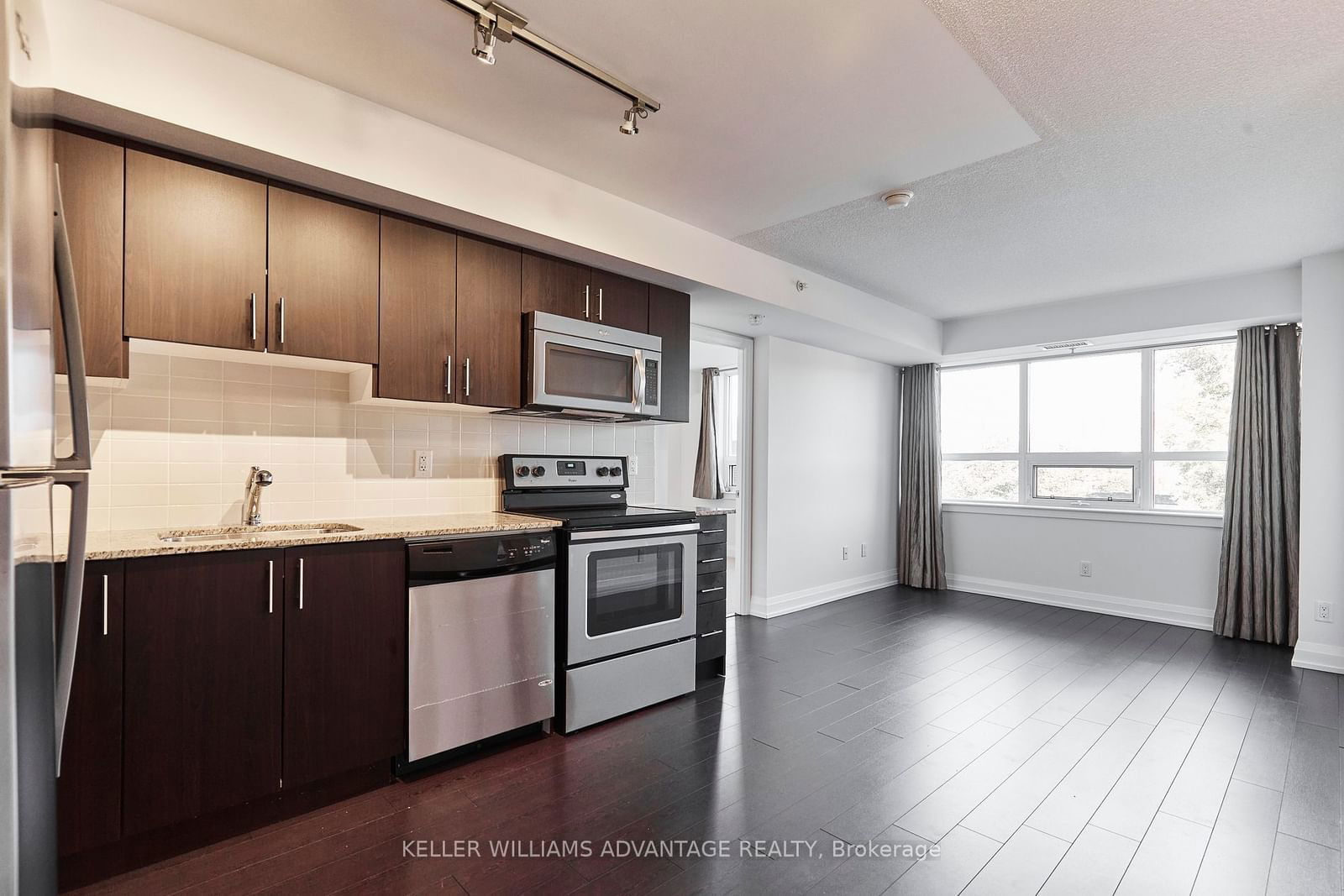 3520 Danforth Ave, unit 301 for rent