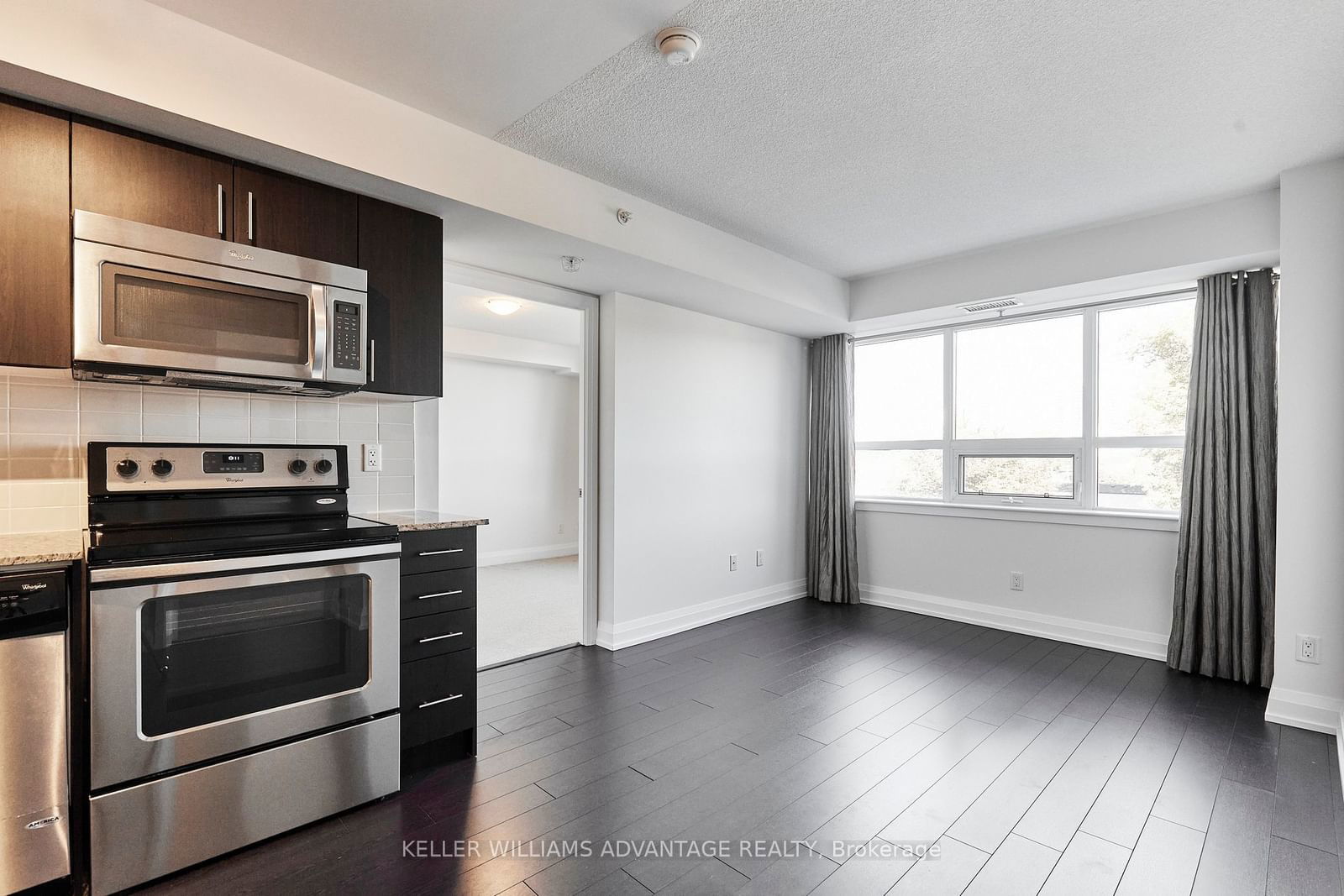 3520 Danforth Ave, unit 301 for rent