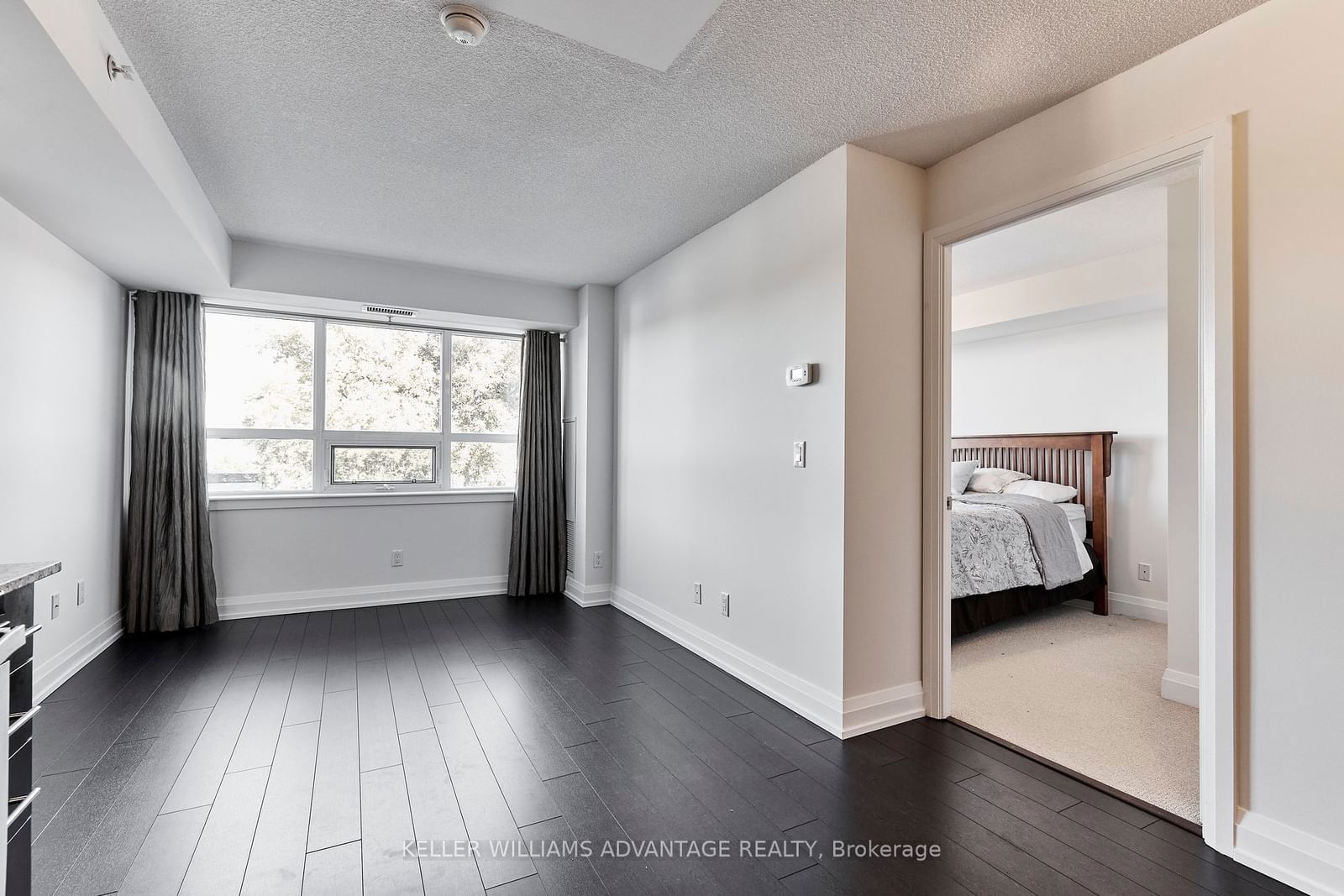 3520 Danforth Ave, unit 301 for rent