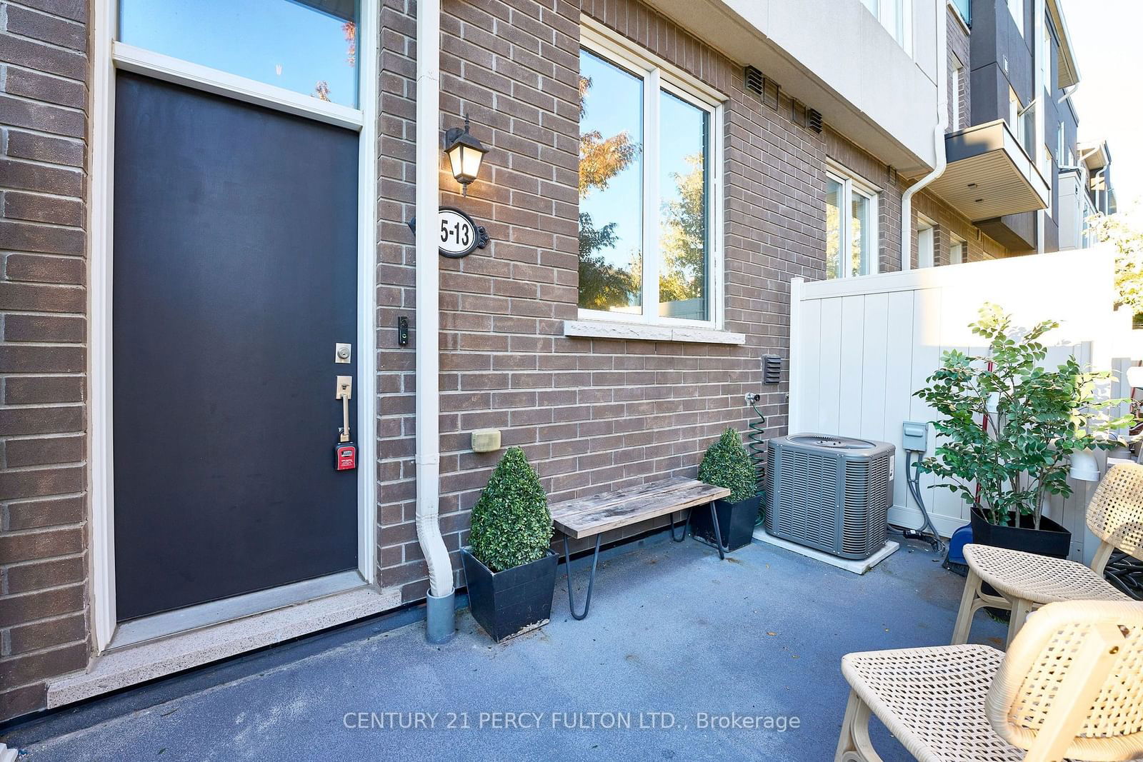 15 Heron Park Pl, unit 13 for sale