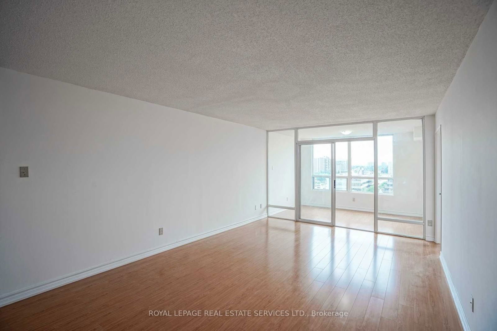 1 Reidmount Ave, unit 1004 for rent