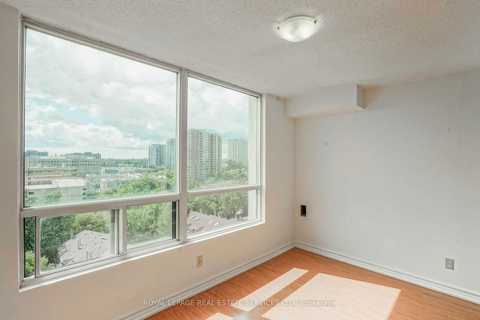 1 Reidmount Ave, unit 1004 for rent