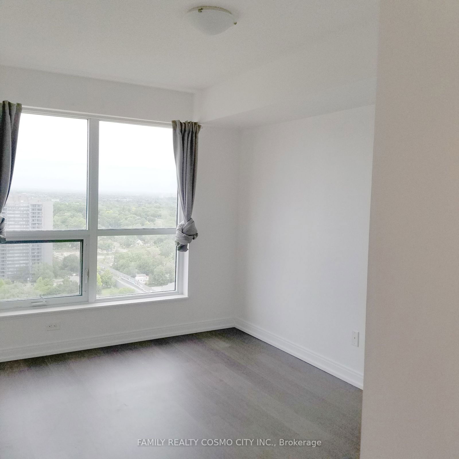 255 Village Green Sq, unit 2408 for rent