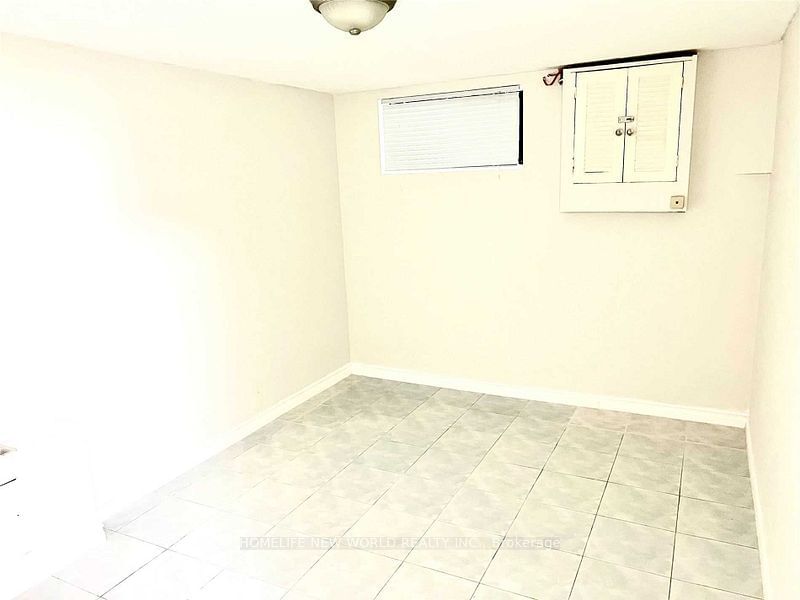 6 Sproat Ave, unit basement for rent