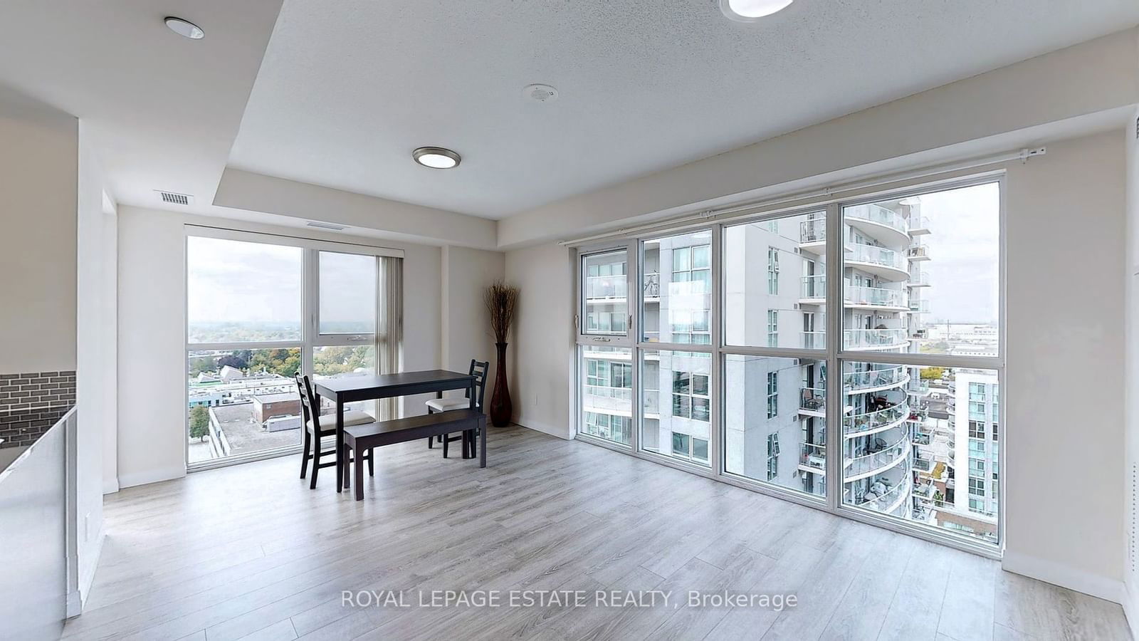 2152 Lawrence Ave E, unit 1509 for sale