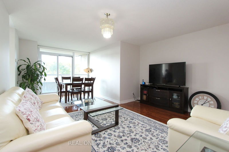 68 Grangeway Ave, unit 511 for rent