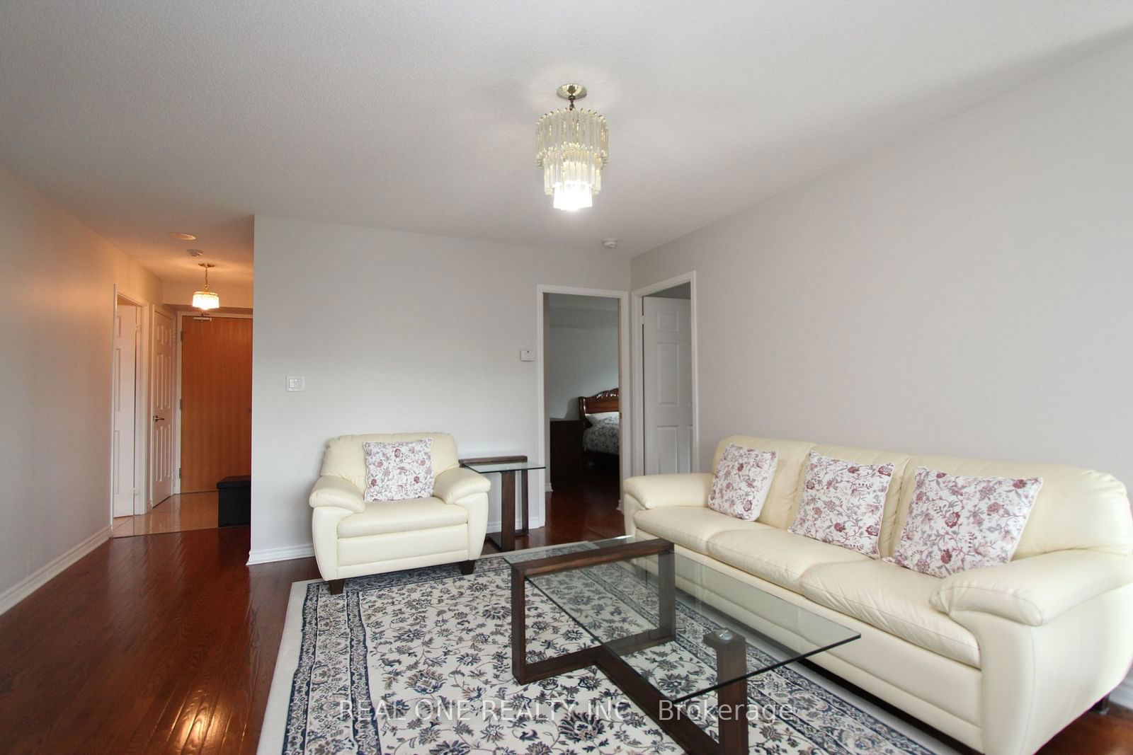 68 Grangeway Ave, unit 511 for rent