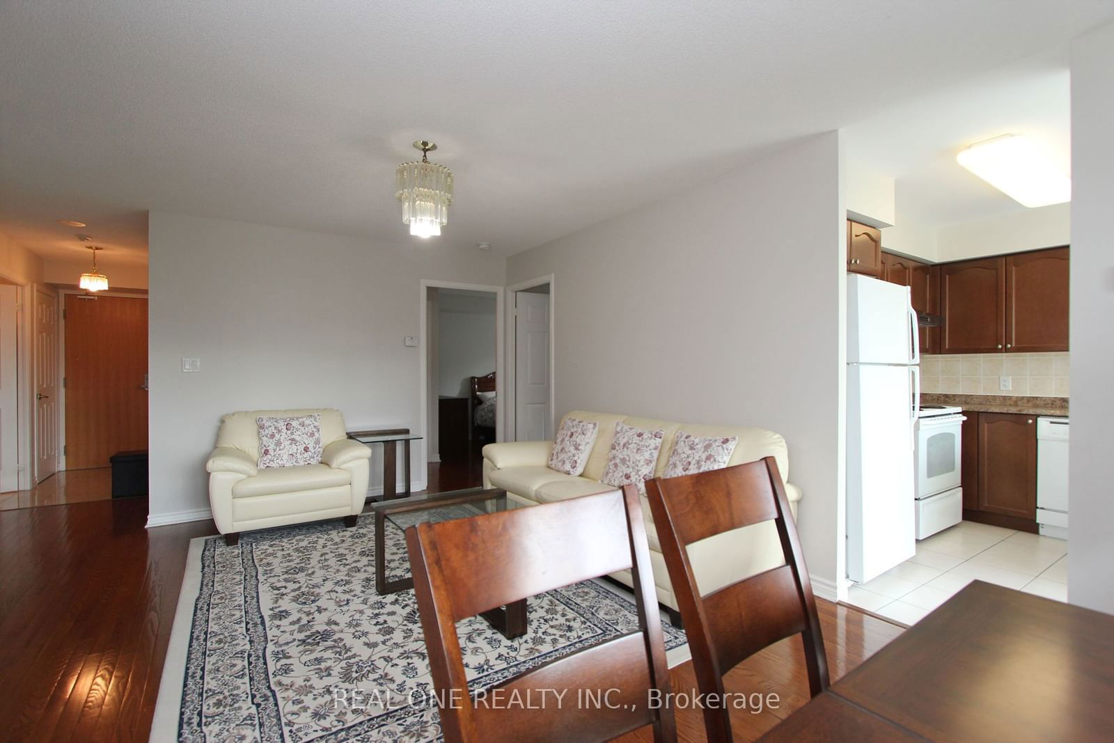 68 Grangeway Ave, unit 511 for rent