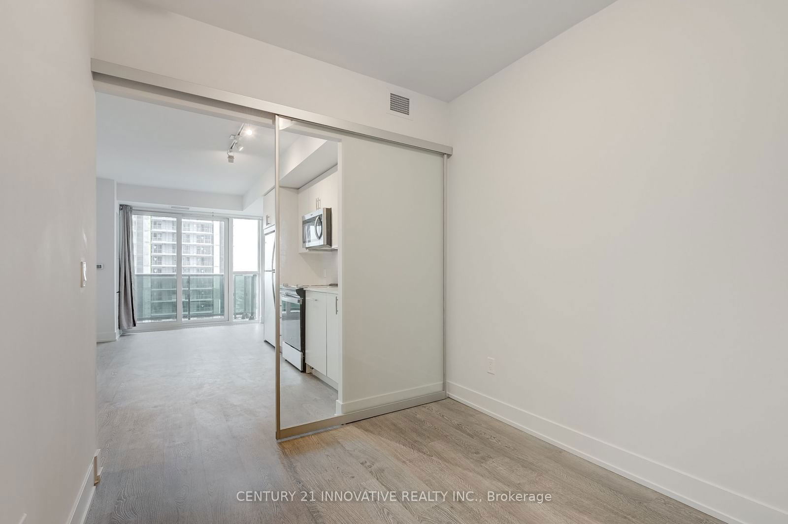 2550 Simcoe St N, unit 1209 for sale