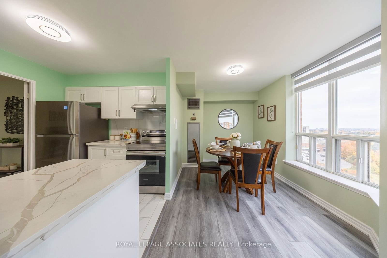 410 Mclevin Ave, unit 1608 for sale