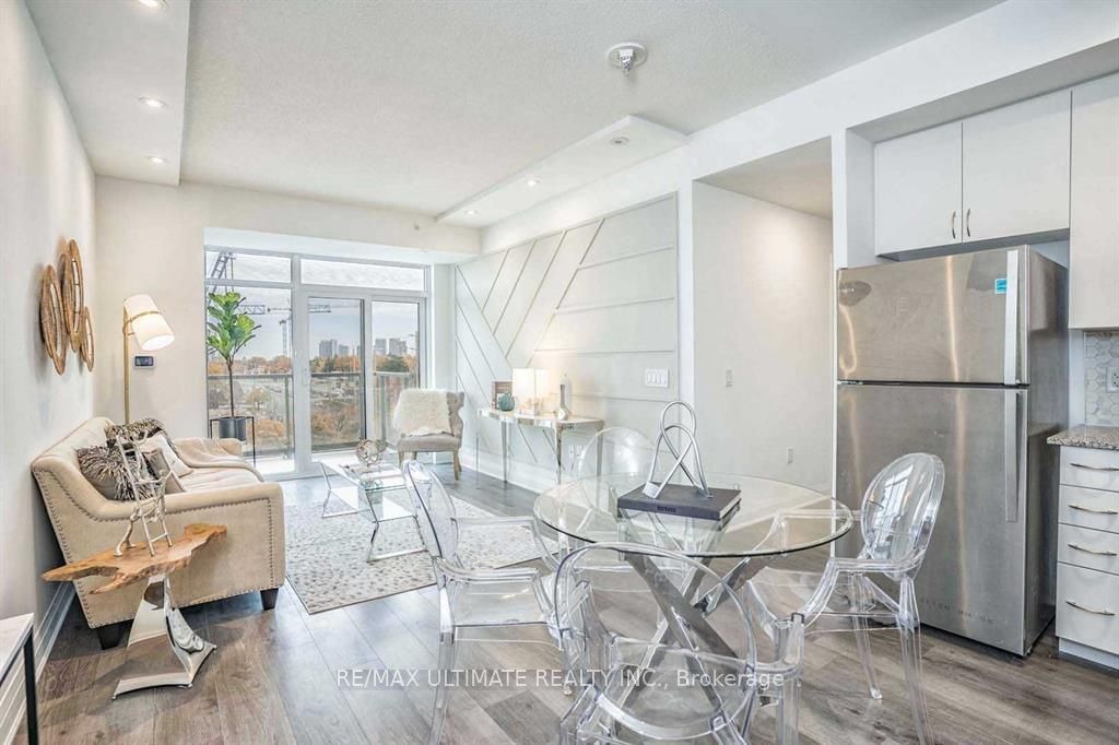 3220 Sheppard Ave E, unit 308 for sale