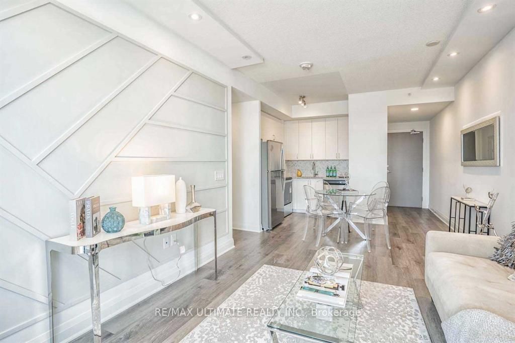 3220 Sheppard Ave E, unit 308 for sale