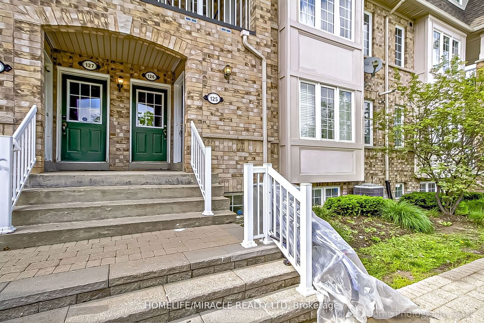 Woodside Village Townhomes, Scarborough, Toronto