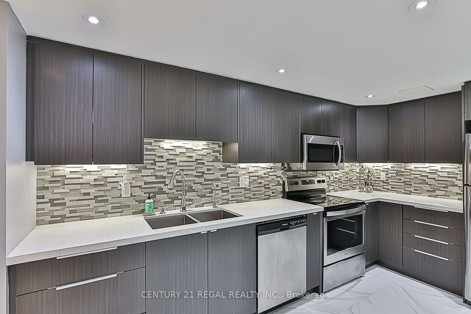 55 Huntingdale Blvd, unit 207 for sale