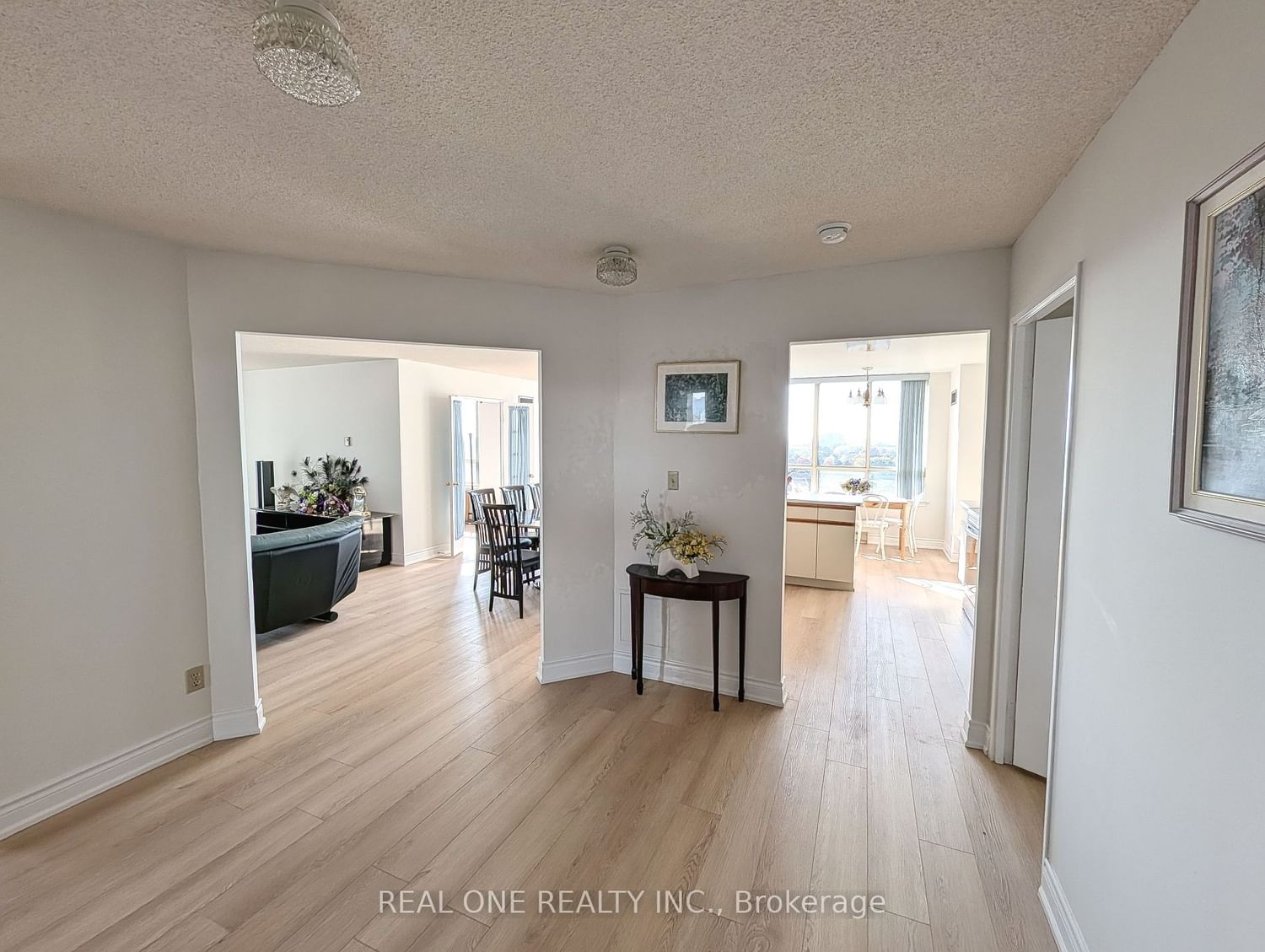 175 Bamburgh Circ, unit 1103 for sale