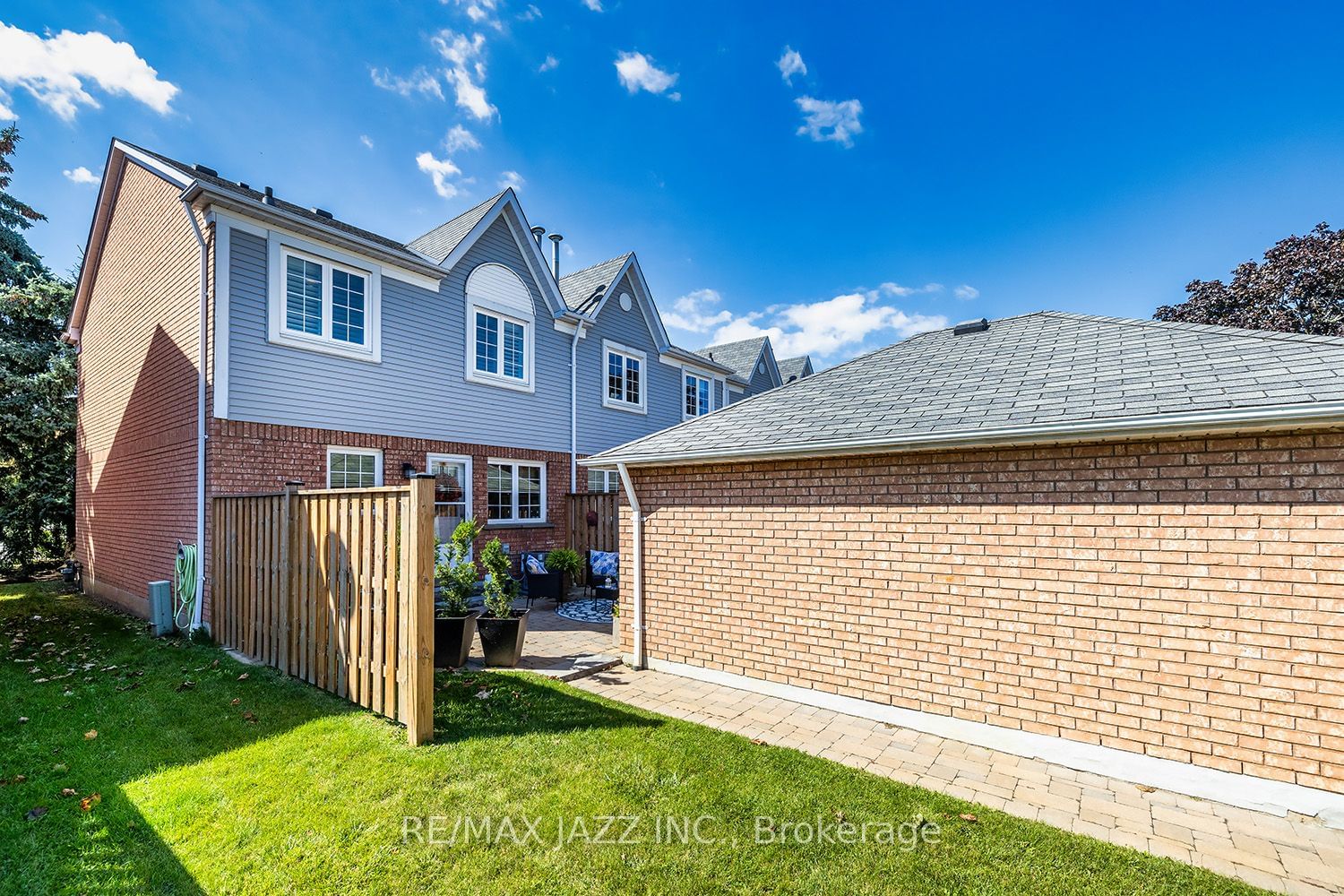 10 Bassett Blvd Townhomes, Whitby, Toronto