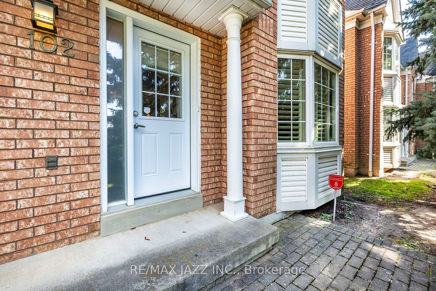 10 Bassett Blvd Townhomes, Whitby, Toronto