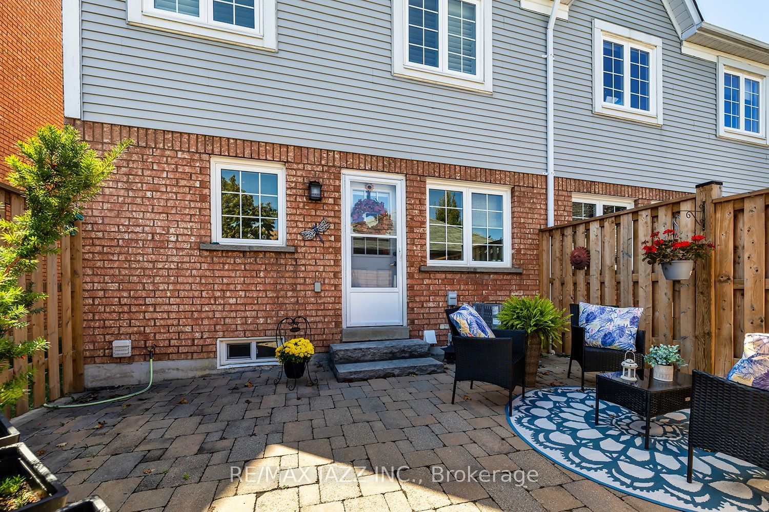 10 Bassett Blvd Townhomes, Whitby, Toronto