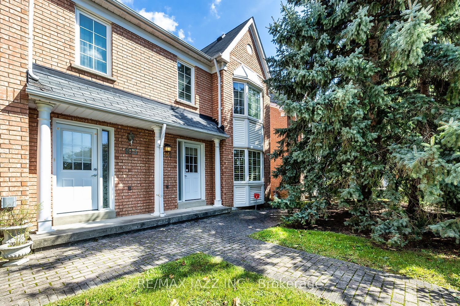 10 Bassett Blvd Townhomes, Whitby, Toronto