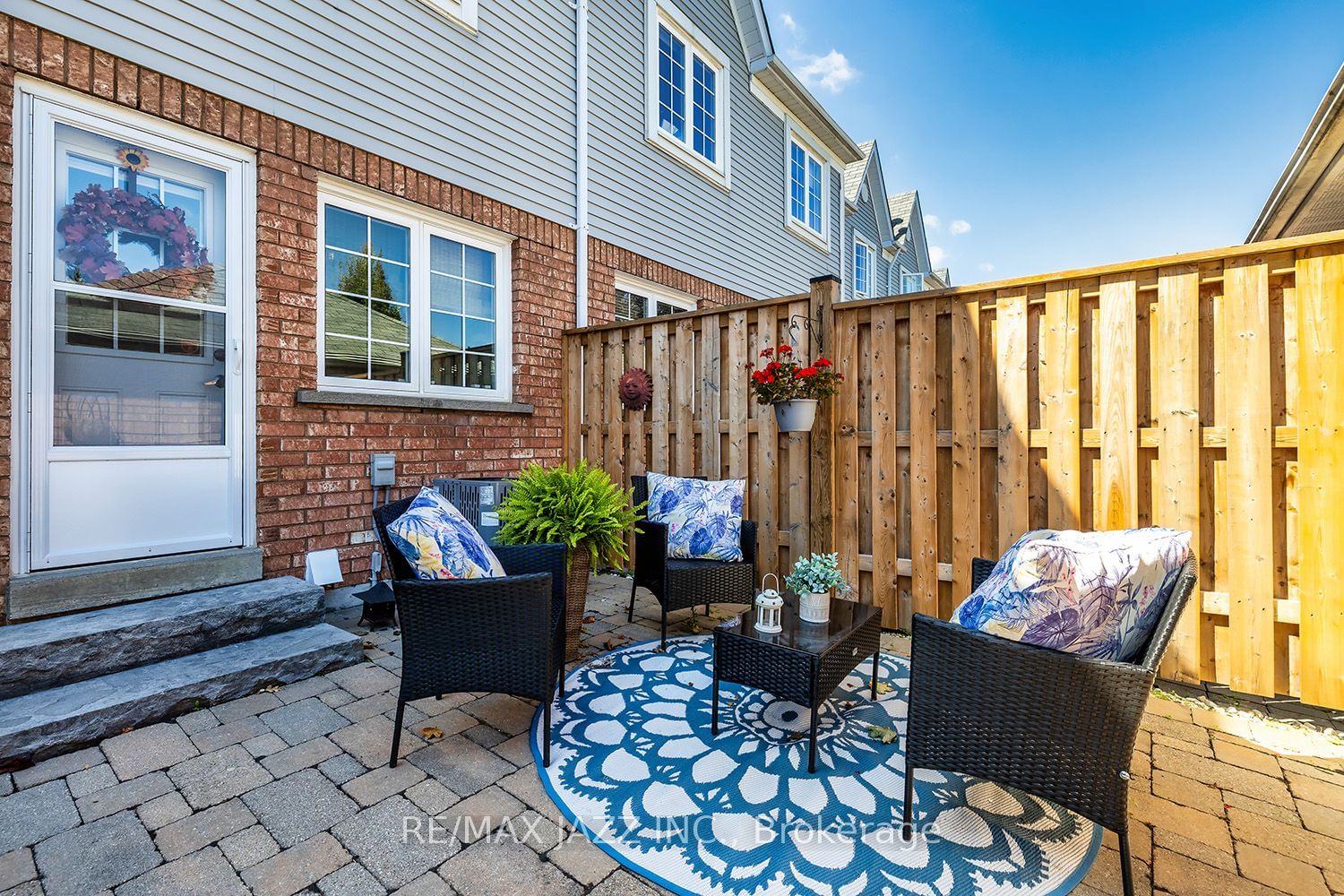 10 Bassett Blvd Townhomes, Whitby, Toronto