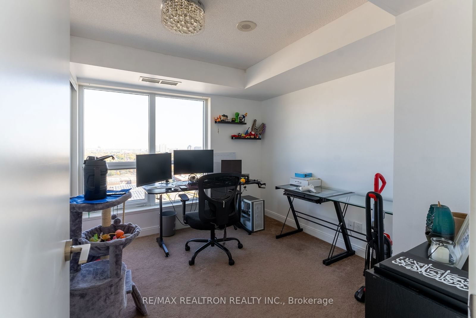 151 Village Green Sq, unit 2102 for sale