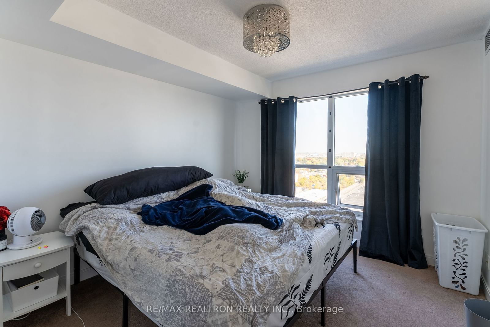 151 Village Green Sq, unit 2102 for sale