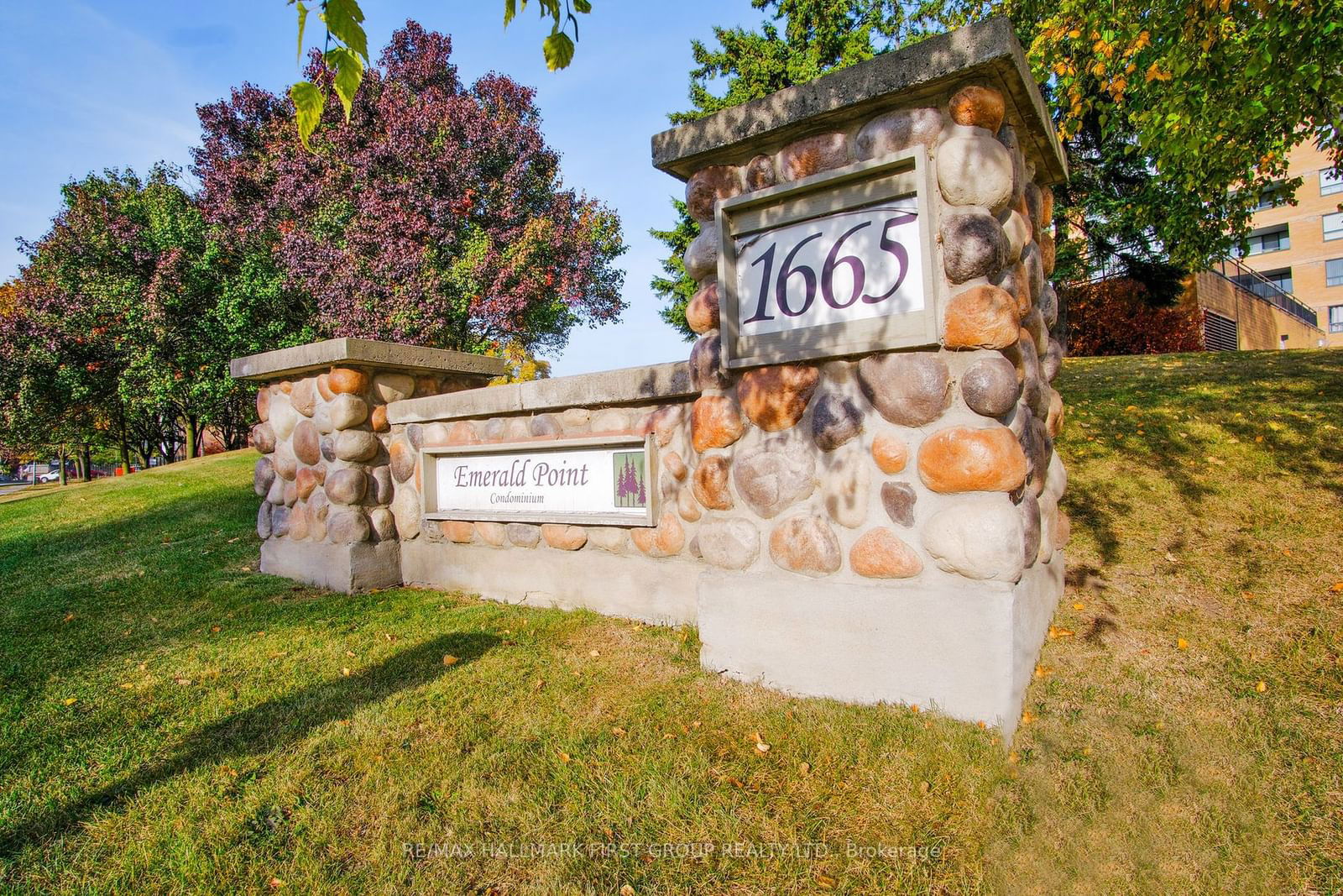 1665 Pickering Pkwy, unit 609 for sale