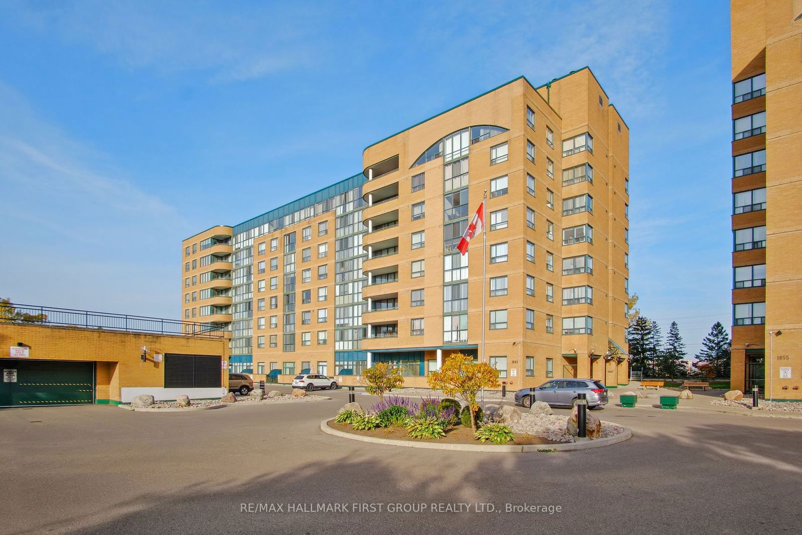 1665 Pickering Pkwy, unit 609 for sale