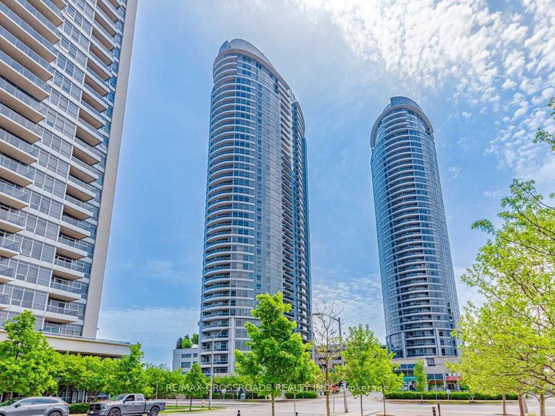 135 Village Green Sq, unit 1023 for rent