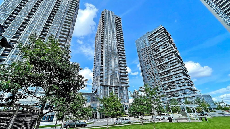 255 Village Green Sq, unit 2204 for sale