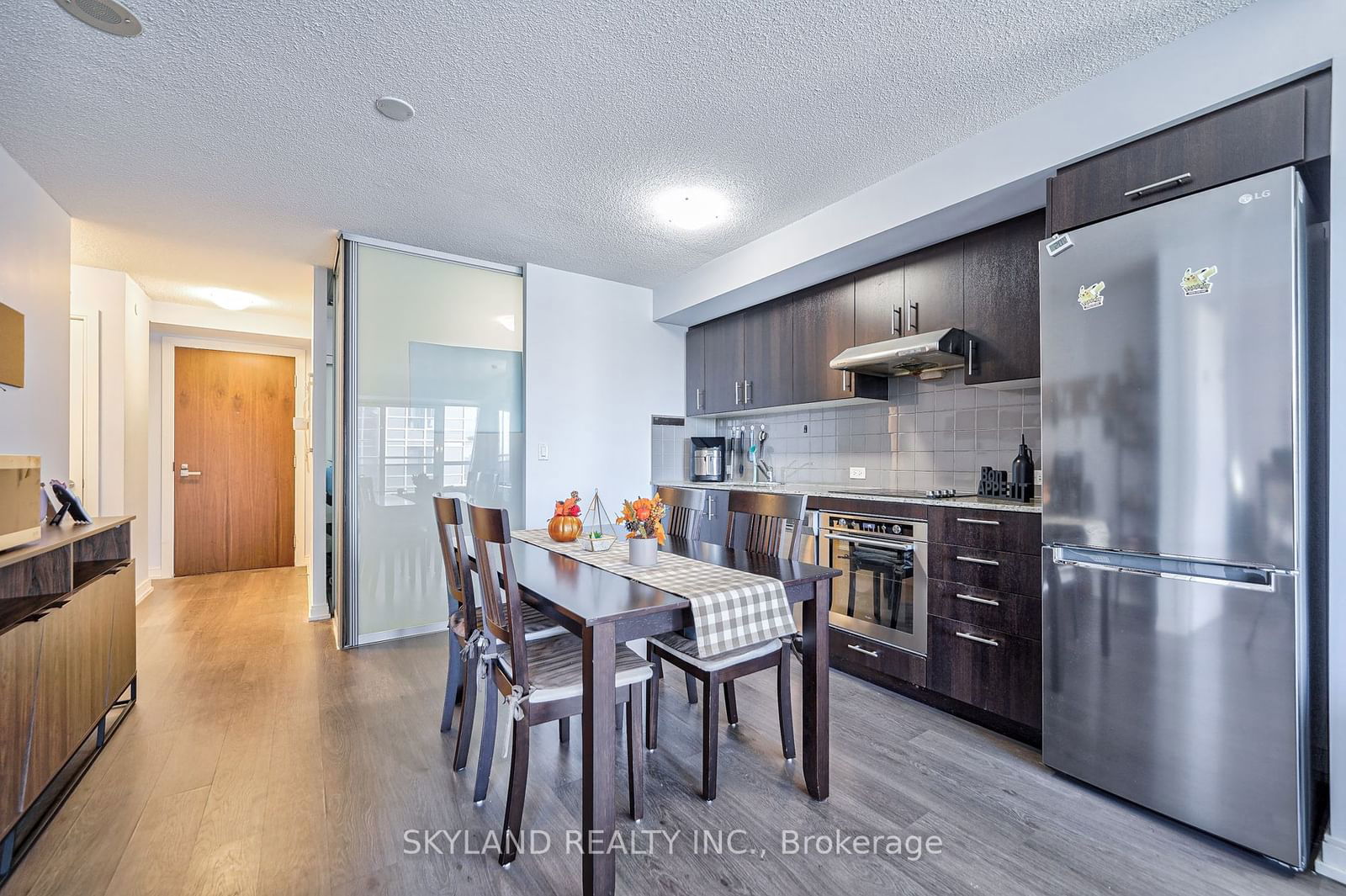 255 Village Green Sq, unit 2204 for sale