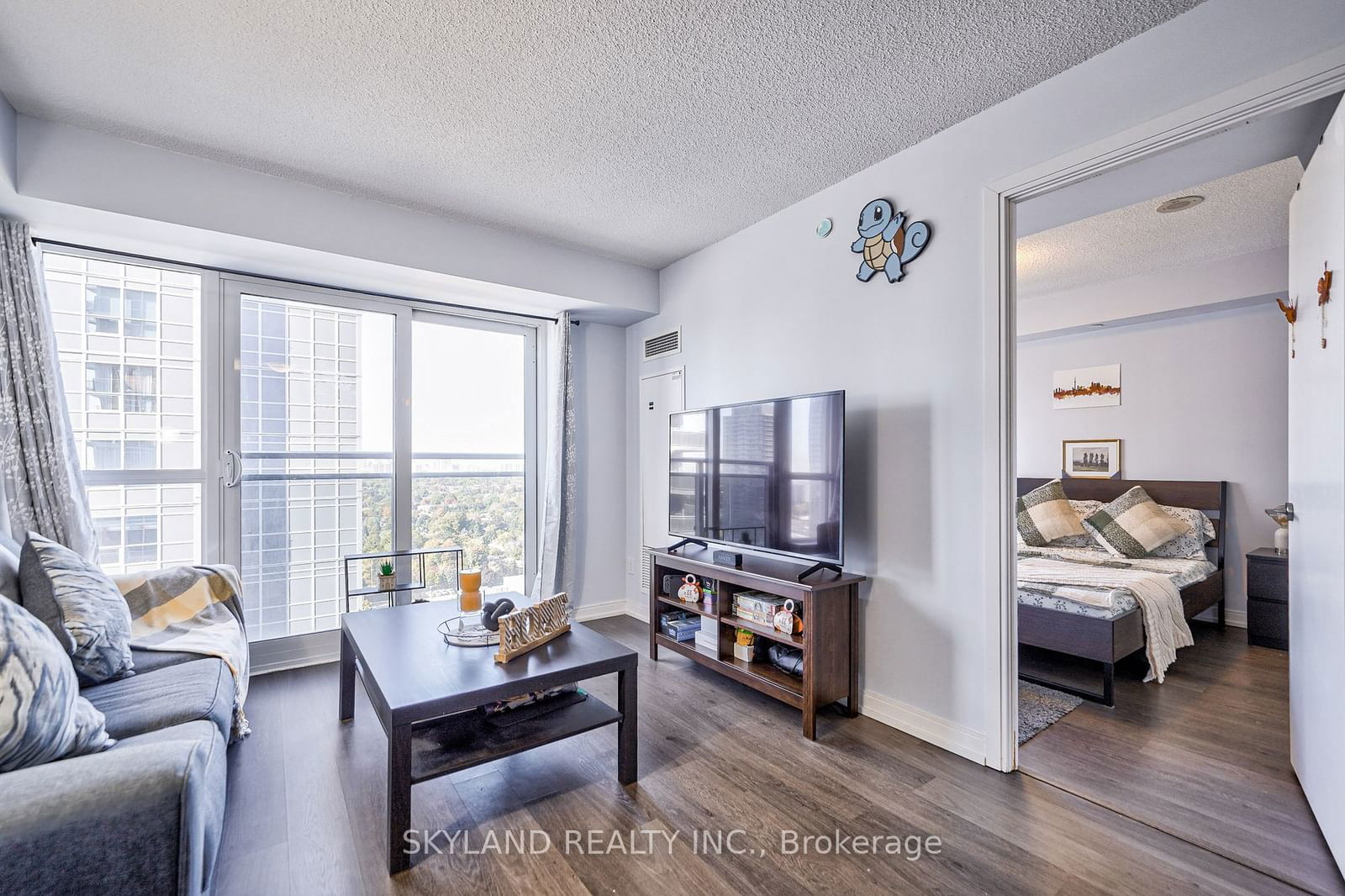 255 Village Green Sq, unit 2204 for sale