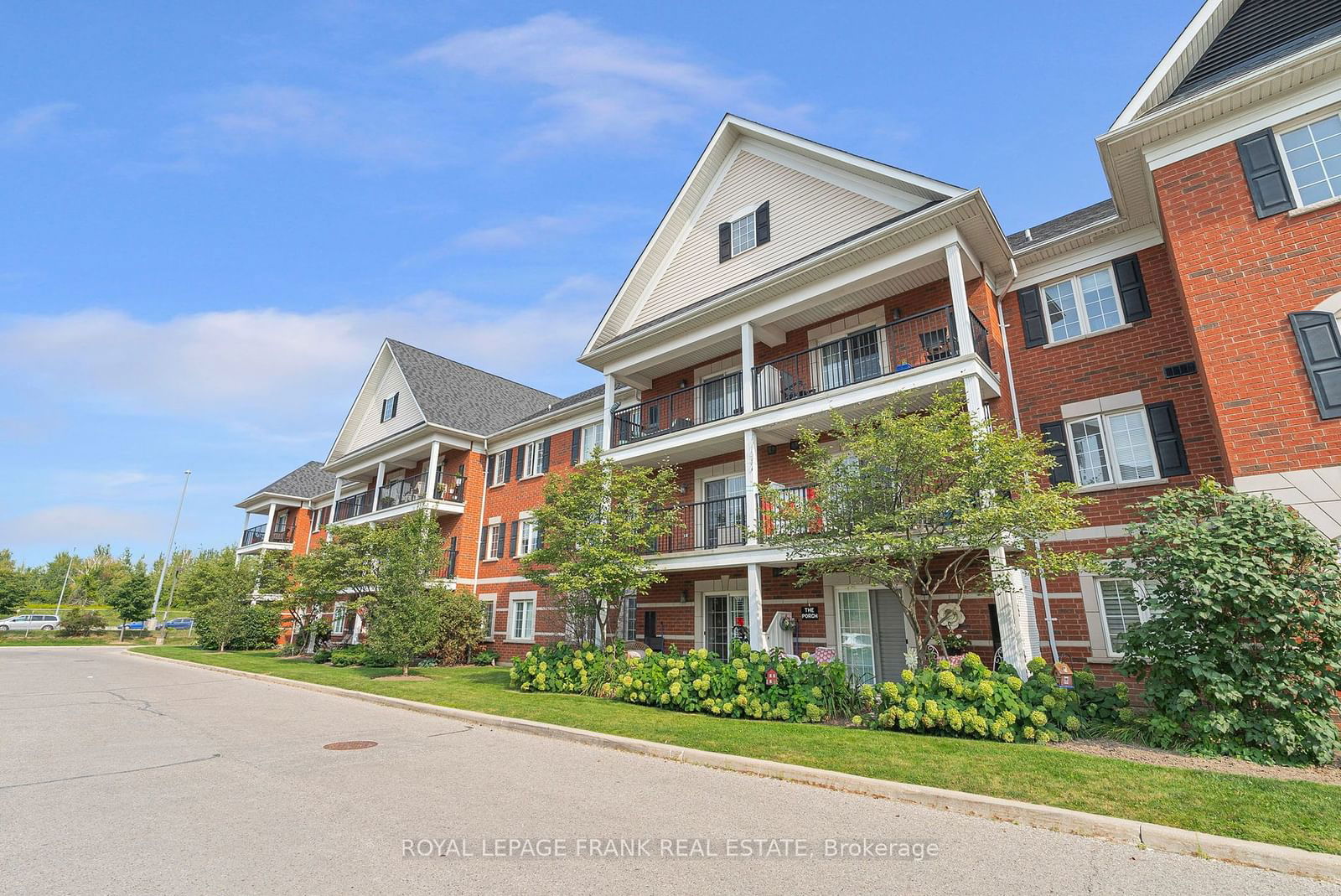 Clarington Center Condos, Clarington, Toronto