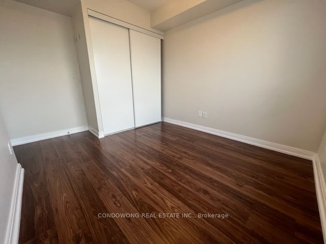 181 Village Green Sq, unit 2321 for rent