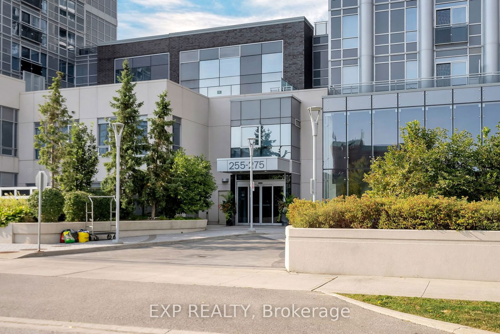 275 Village Green Sq, unit 2124 for sale